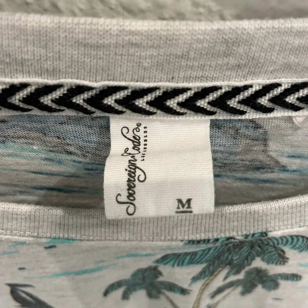 Sovereign Code Island Print Gray Tee - Picture 3 of 5